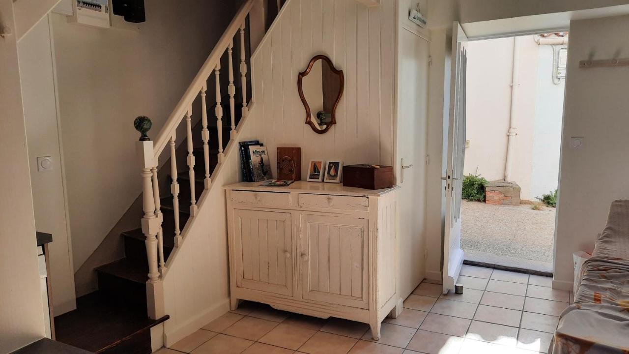 Maison De Pecheur Renovee Avec Cour Proche Du Port Les Sables-dʼOlonne Zewnętrze zdjęcie