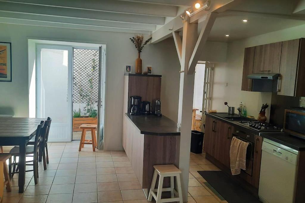 Maison De Pecheur Renovee Avec Cour Proche Du Port Les Sables-dʼOlonne Zewnętrze zdjęcie